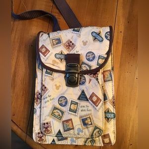 Gently used Disney Crossbody Bag with many great pockets (Purchased in Parks